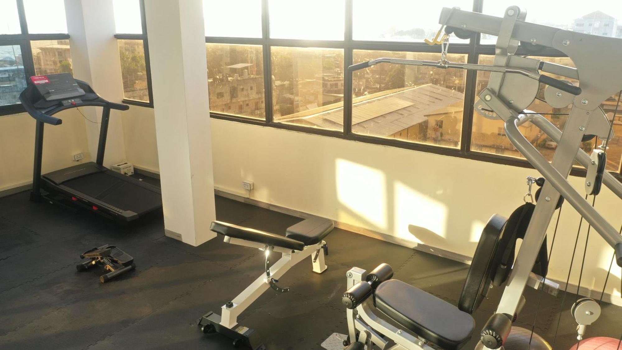 Murex Plaza Hotel & Suites Monrovia Dış mekan fotoğraf