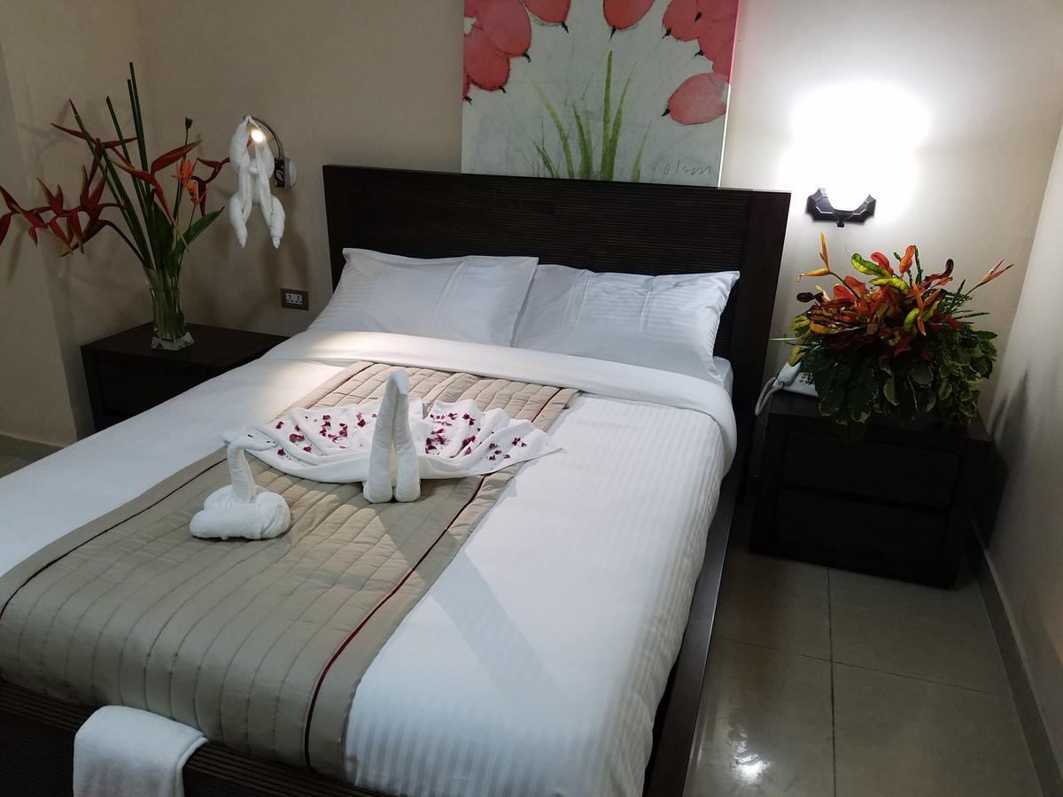 Murex Plaza Hotel & Suites Monrovia Dış mekan fotoğraf