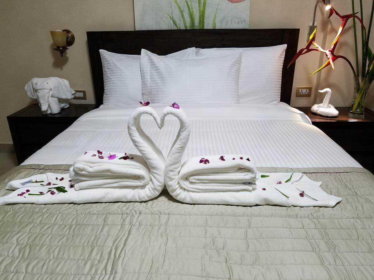 Murex Plaza Hotel & Suites Monrovia Dış mekan fotoğraf